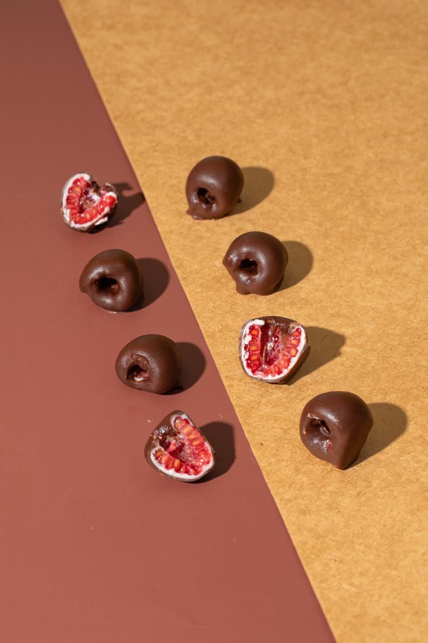 Franui bites on terracotta
